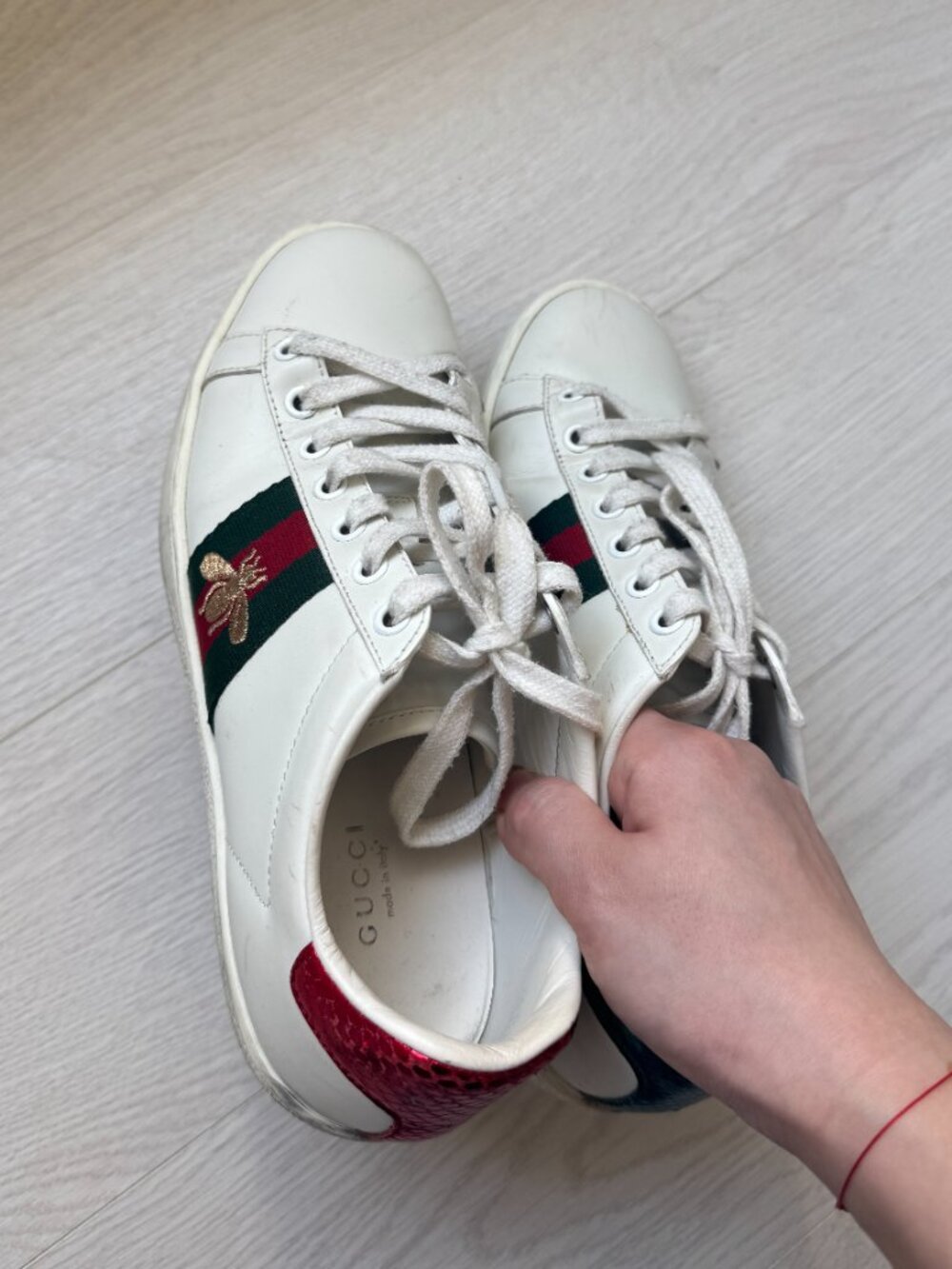 Gucci New Ace Sneakers with Bee Embroidery [100% Authentic] - Picture 2 of 6